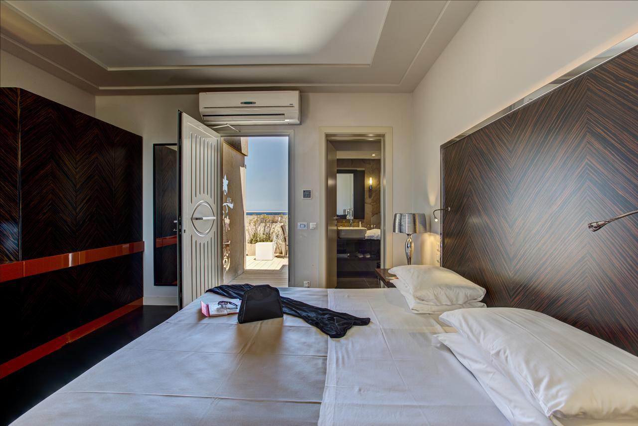 Hotel Byron Rimini Extérieur photo