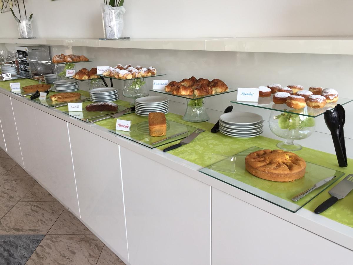 Hotel Byron Rimini Extérieur photo